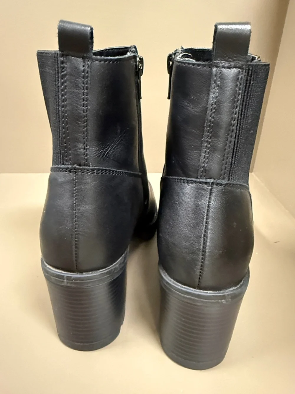 Naturalizer Verney Black Leather Block Heel Ankle Boots w/ Elastic, Water Repel